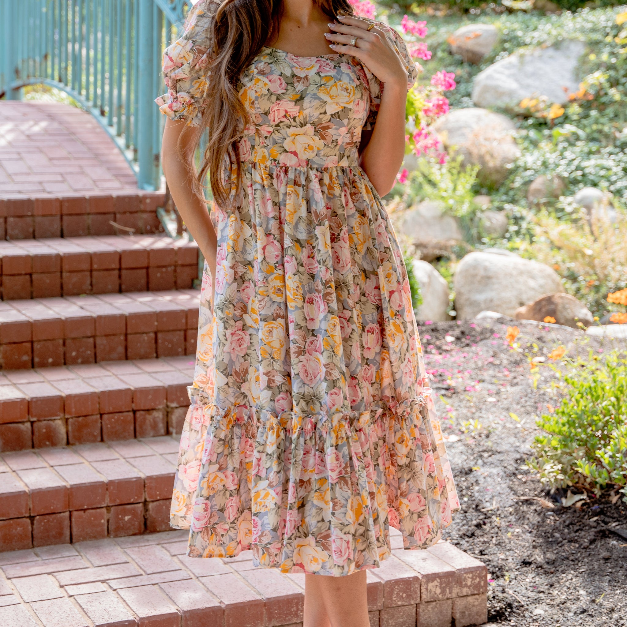 Avril Ivory Cottage Rose Floral - DM Exclusive